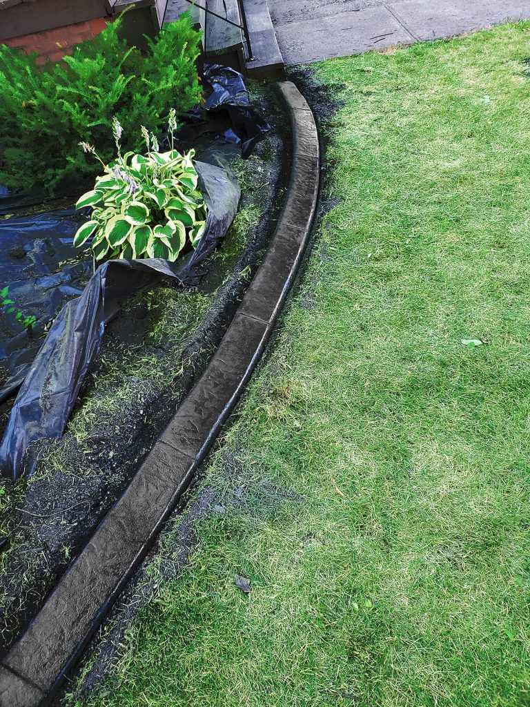 Curbing for a garden